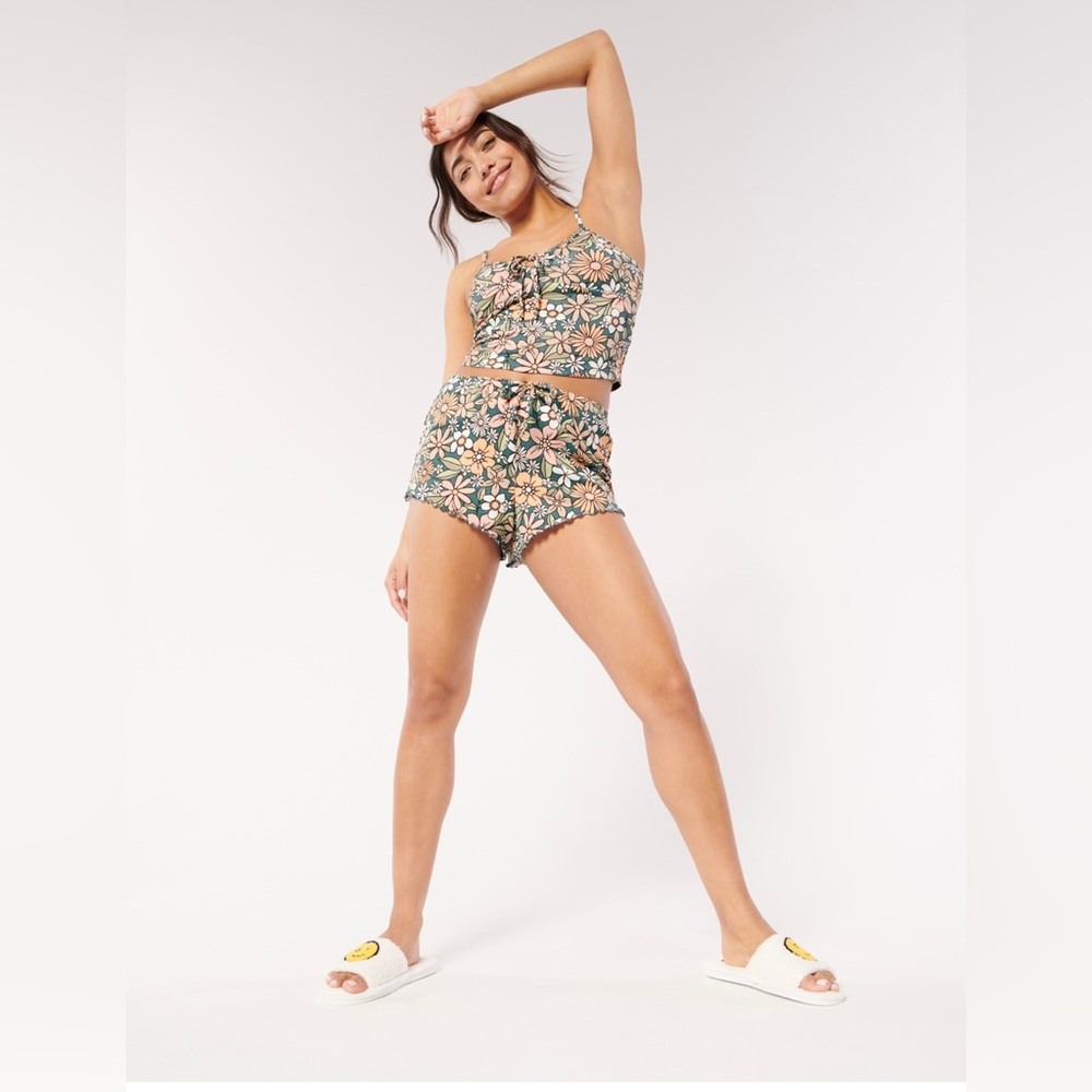 GILLY HICKS Pajama Set